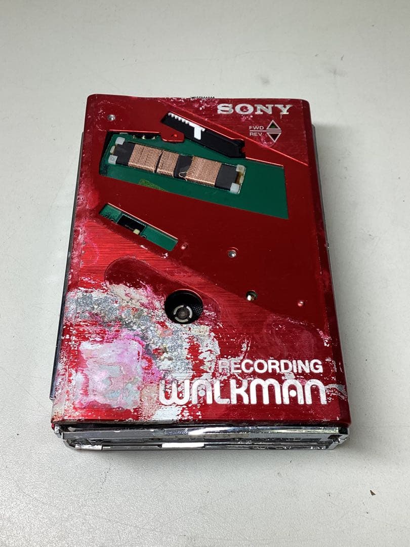 ジャンク SONY WALKMAN WM-F202 赤 カセットプレーヤー - メルカリ