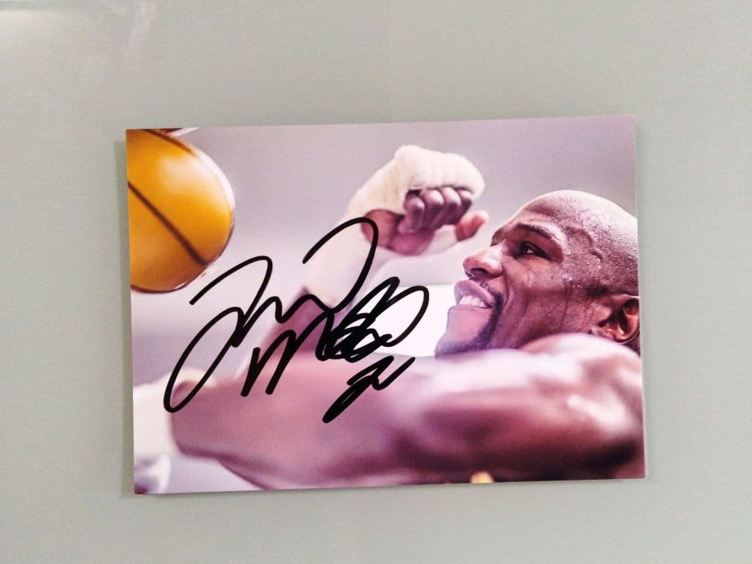 フロイド・メイウェザージュニア直筆サイン入り2Lサイズ写真… - メルカリ