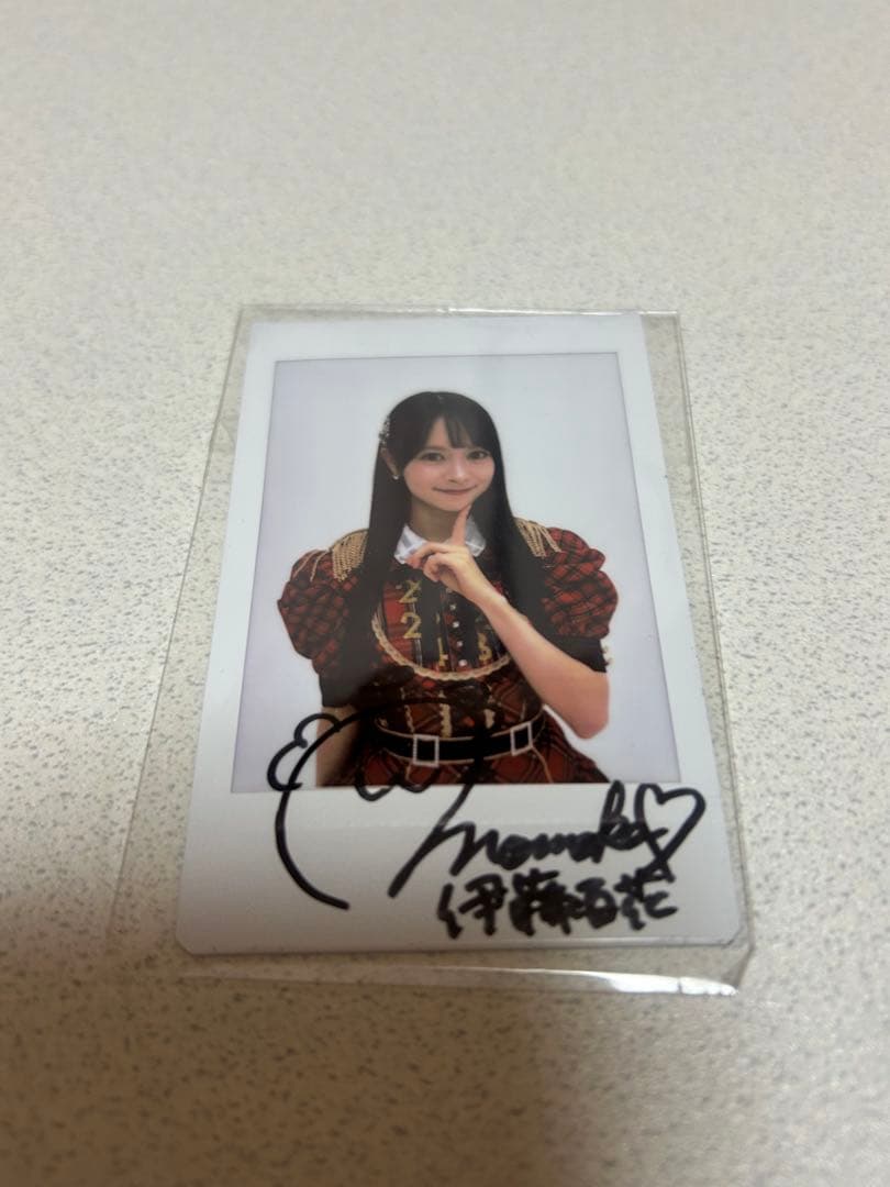 伊藤百花 AKB48 武道館20周年LIVE チャンスくじD賞 サイン入り - メルカリ