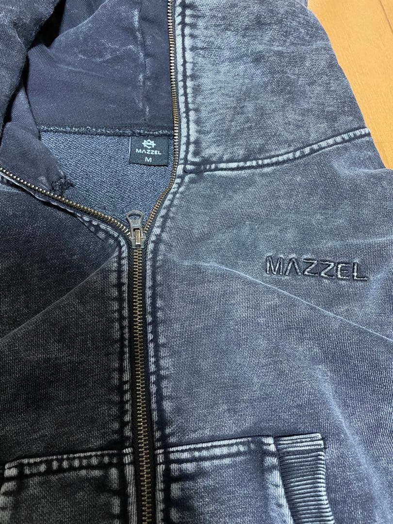 新品未使用】MAZZEL ジップアップパーカー M - メルカリ