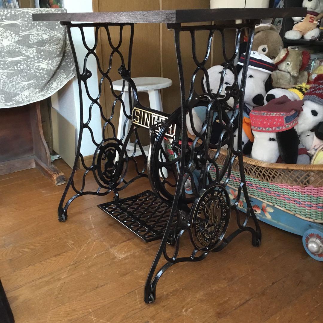 ※アンティーク※ SINGERシンガー足踏みミシン脚のテーブル　アイアン SINGER シンガー アンティーク ミシンテーブル｜ミシン脚 テーブル