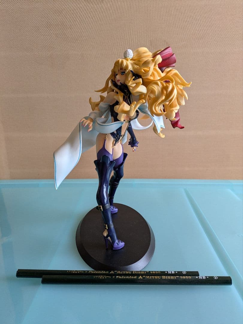 フィギュア 約20cm Amazon.co.jp: RISMA WING 藤ちょこ氏オリジナルイラスト 緋傘と牡丹