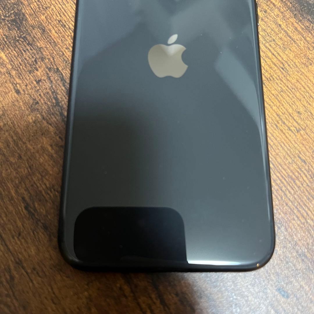 iPhone SE 第二世代 64GB バッテリー82% Apple iPhone SE (第2世代