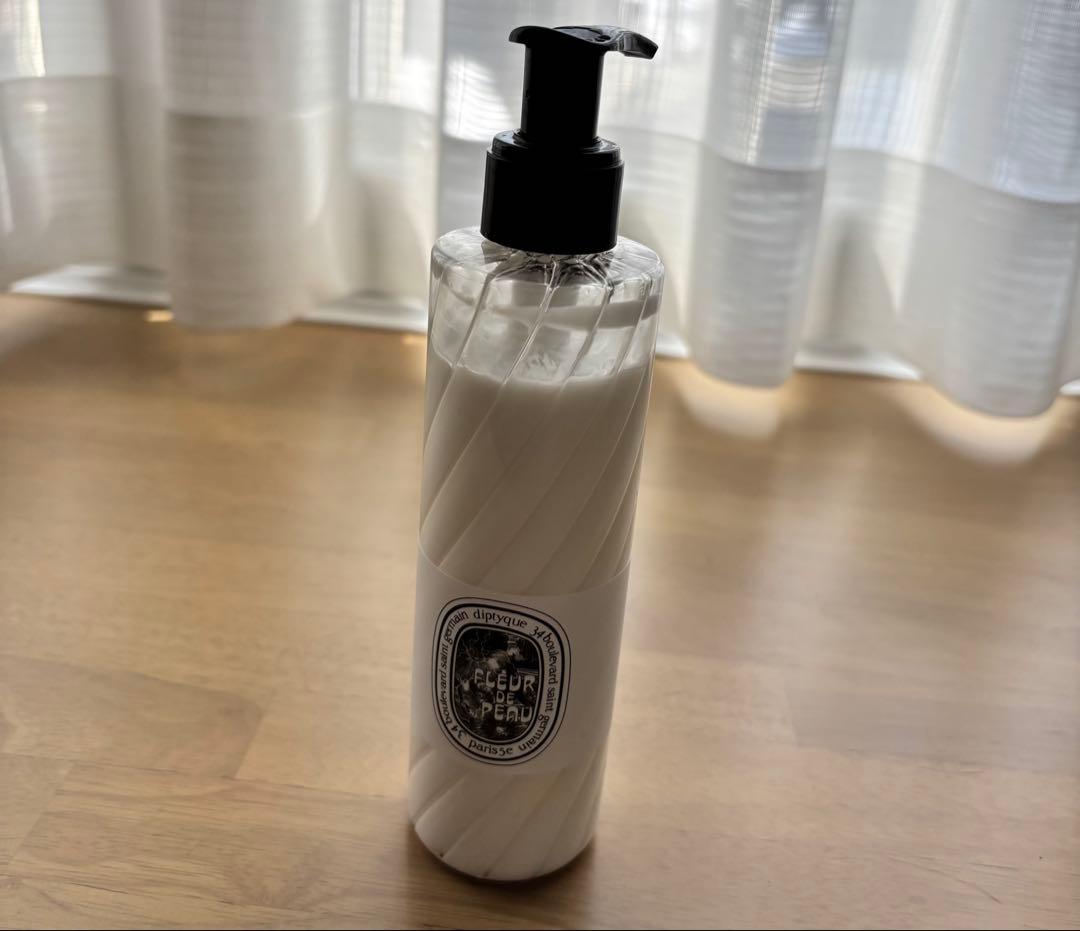 Diptyque フルールドゥポ フレグランスローション 200mlボックス付き
