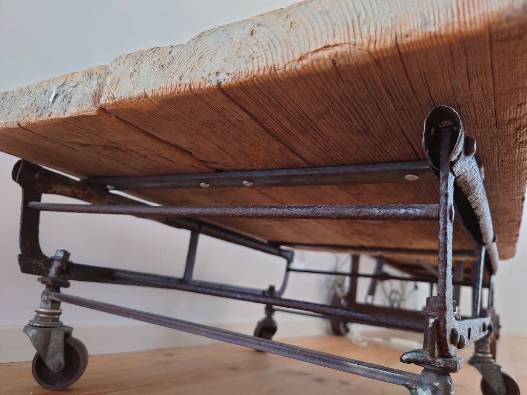 neutral　水田典寿 さん作　ローテーブル