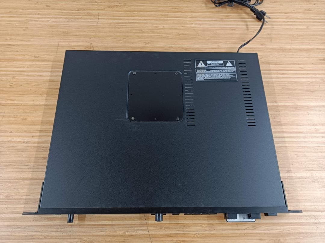 都《ZWEFB》Roland　JV-880　シンセサイザ　モジュール