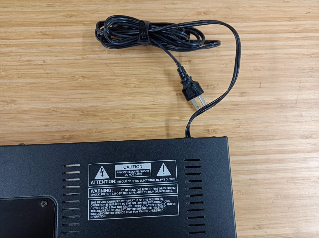 都《ZWEFB》Roland　JV-880　シンセサイザ　モジュール