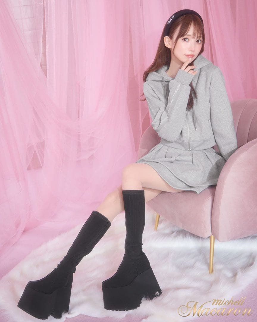 新品未使用 ミシェルマカロン 厚底ストレッチロングブーツ S - メルカリ