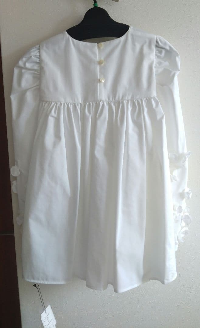 新品タグ付】shiroconパフュームブラウス 38 yori - メルカリ