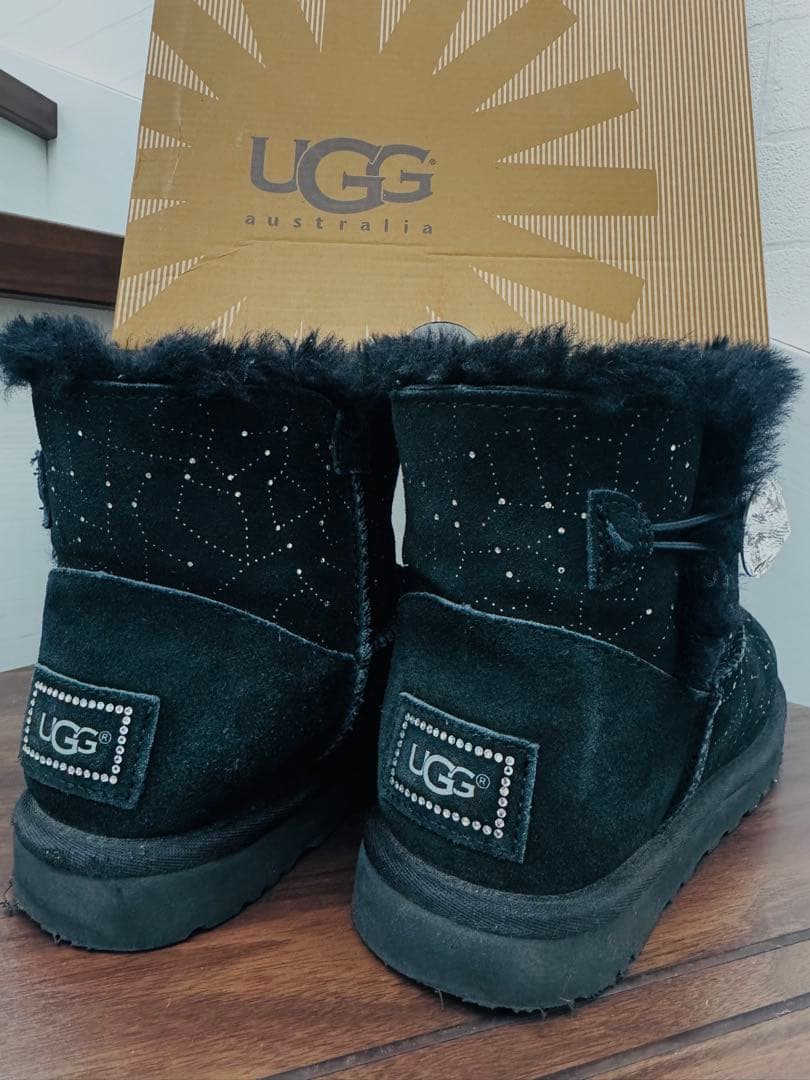 UGG アグ ムートンブーツ 星座 - メルカリ