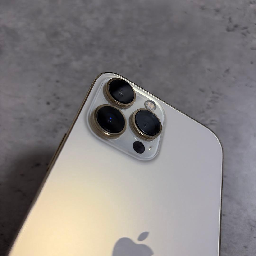 iPhone 13 Pro Maxゴールド 128GB 本体 純正ケース付き - メルカリ
