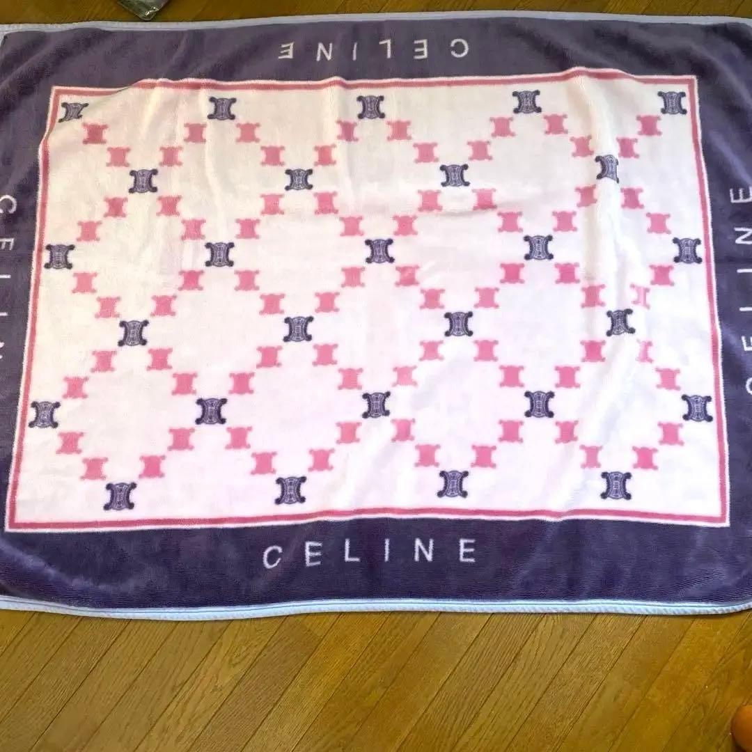 ☆CELINE セリーヌ ハーフケット アクリル毛布 - メルカリ