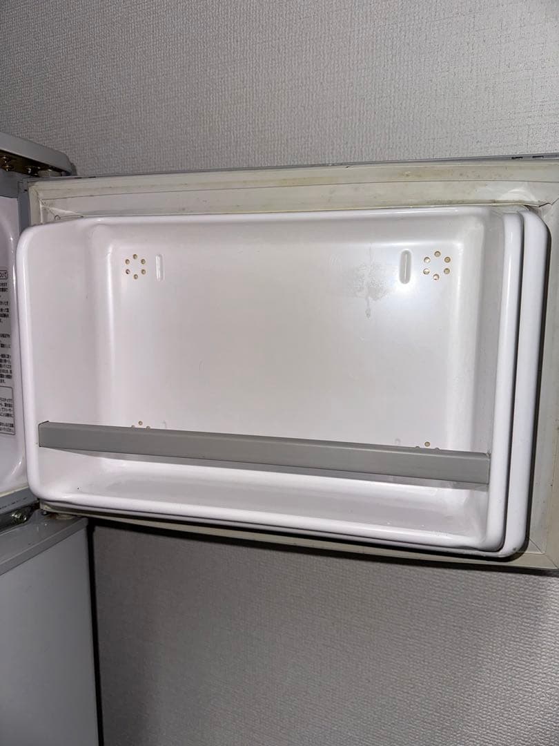 冷蔵庫 HITACHI R-8ST 80L 2ドア冷凍冷蔵庫 - メルカリ