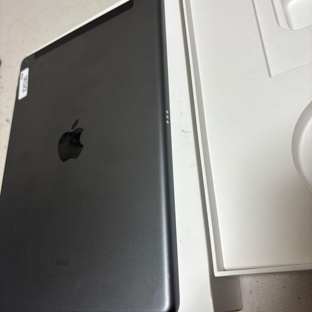 Apple iPad (第7世代) 32GB バッテリー92% - メルカリ