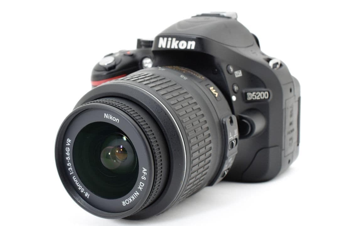 美品✨Nikon D5200✨高画質 高性能AF✨標準ズームセット 手ブレ補正