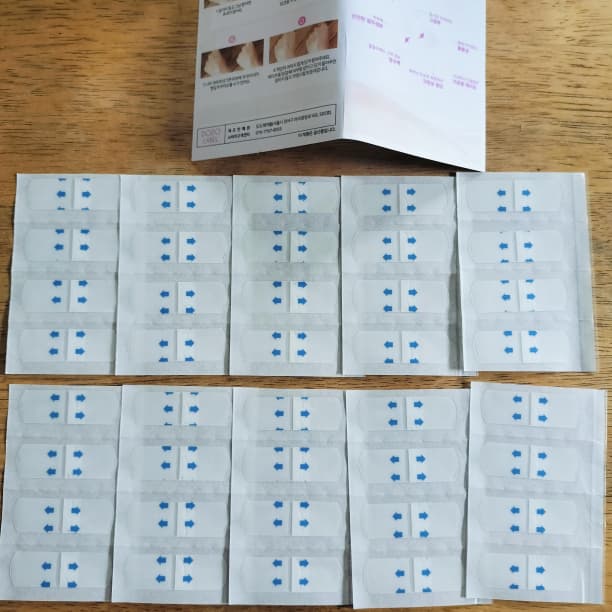 ▽韓国発 小顔テープ 80枚♪貼るだけで小顔、しわ、たるみ補正 輪郭