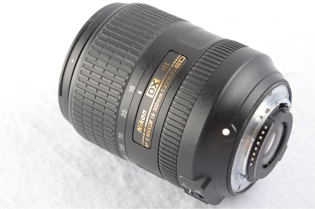 Nikon AF-S DX NIKKOR 18-300mm VR 《元箱付》