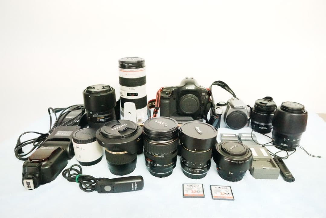 キャノンEOS1DマークIIN・EOSKissデジタルNダブルレンズキット キャノンEOS1DマークIIN・EOSKissデジタルNダブルレンズキット