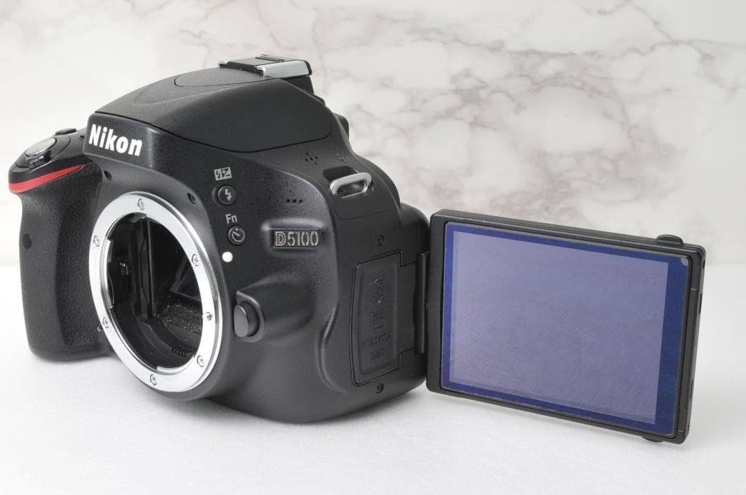 訳ありセール❣️動作品 Nikon D5100⭐️スマホ転送 ニコン 一眼レフ