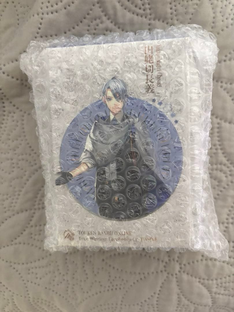 山姥切長義 ワイヤレスイヤホン 刀剣乱舞 特『刀剣乱舞-花丸-』～雪月華～』のコラボワイヤレスイヤホンが登場