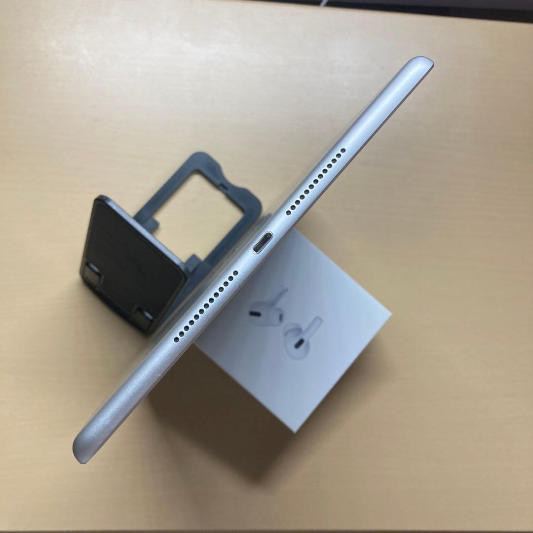 iPad 第8世代 ジャンク A2270 起動不可 - メルカリ