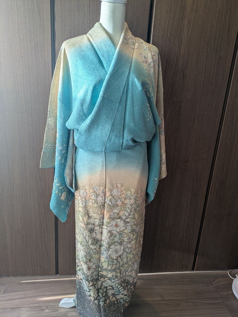 青色とベージュの花柄刺繍着物 卒業式　入学式 特集｜入学式・卒業式などお祝いの席におすすめの着物