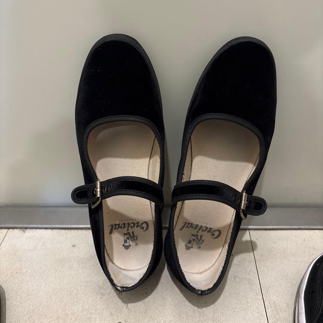 Orcival ブラック フラットシューズ - メルカリ