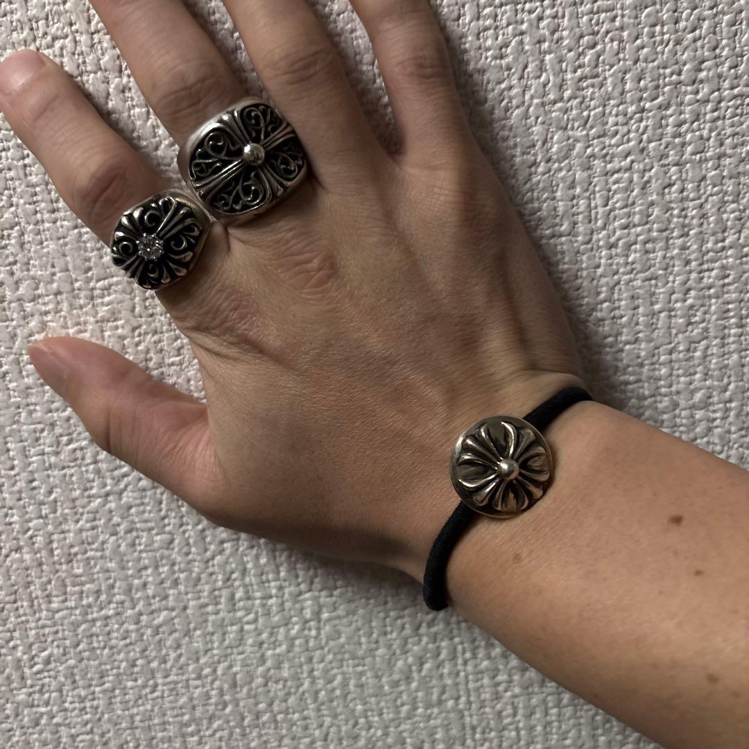 クロムハーツ ロンワンズ シルバー チャーム ヘアゴム - メルカリ