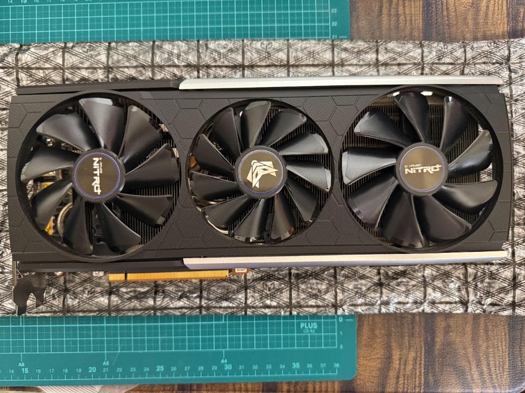 Sapphire Nitro+ Radeon RX 5700 XT - メルカリ