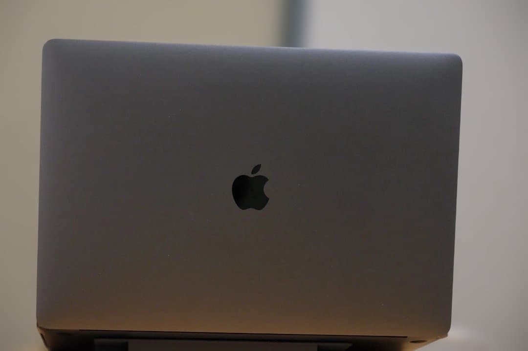 MacBook Pro 15.4Core i7 SSD256GB/メモリ16GB