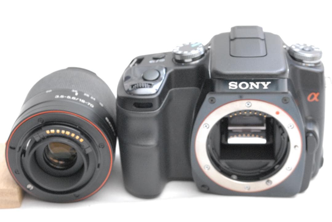 SONY α100/DT 3.5-5.6/18-70mm (良品）