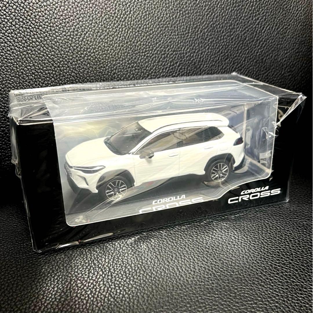 断*ん様 【未開封】カローラクロス 後期 ホワイト ミニカー カラー