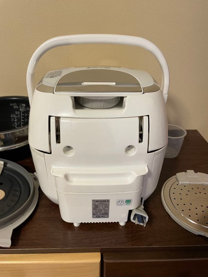 ヤスさま専用】象印 ZOJIRUSHI NP-QA06-WZ 圧力IH 3.5 - メルカリ