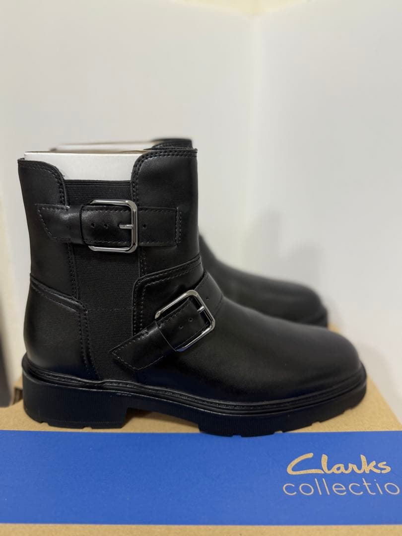 値下 新品 未使用 Clarks ブラック サイドゴアブーツ 24.5cm