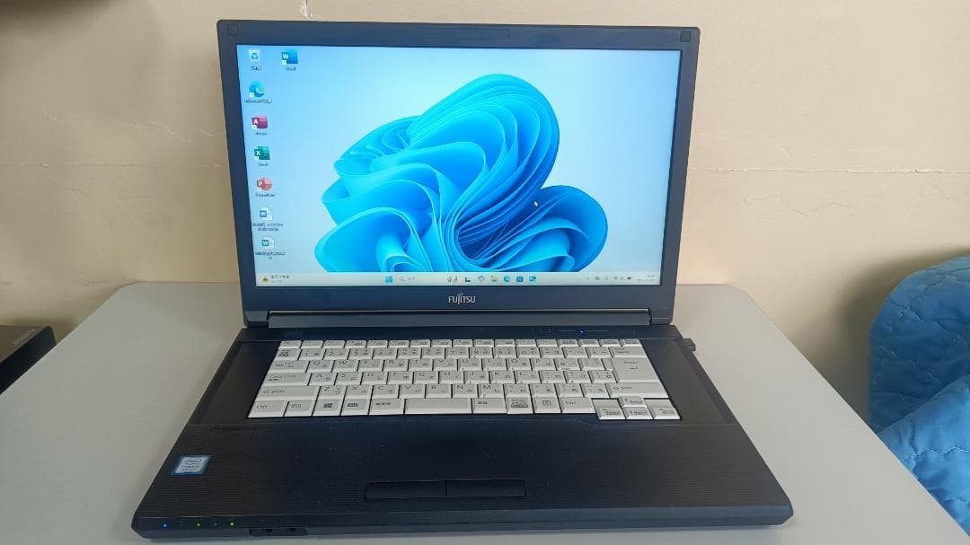 美品ノートパソコンFUJITSU第八世代Corei5 SSD256Gメモリ16G - メルカリ