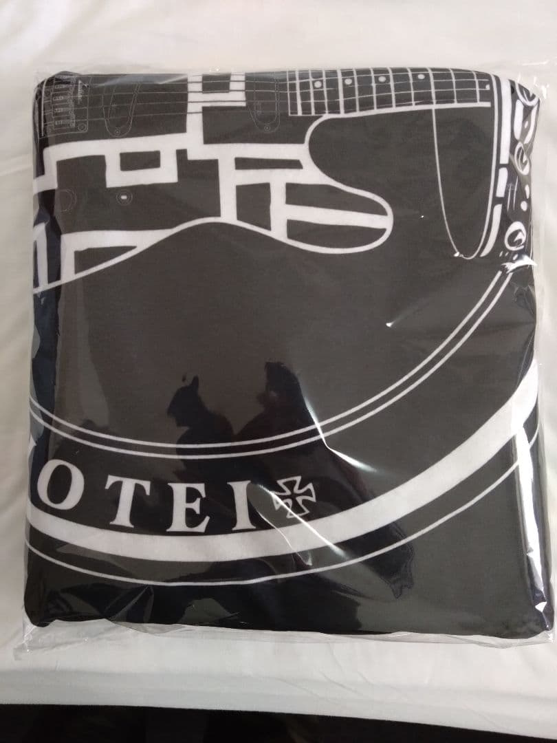 布袋寅泰 ブランケット 45thグッズ - メルカリ