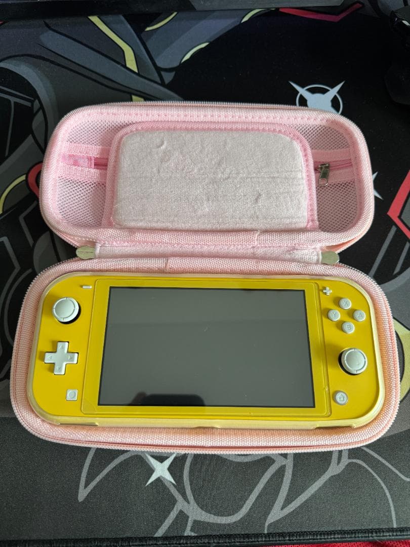 Nintendo Switch Lite イエロー （ケース付き） Amazon.co.jp: Nintendo Switch Lite イエロー : ゲーム