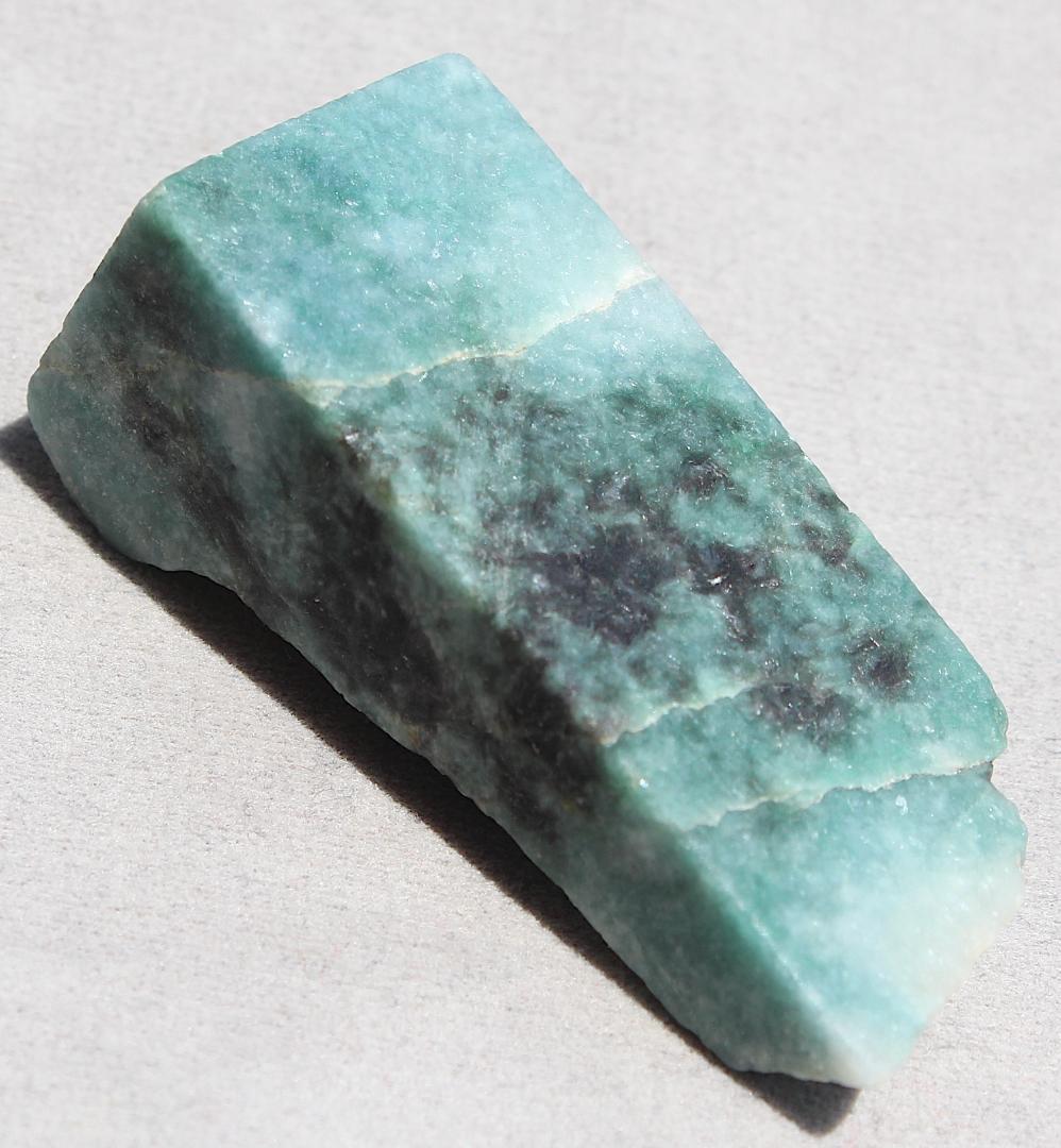 ［ブルーの美翡翠］糸魚川翡翠 青翡翠 原石 47.8g