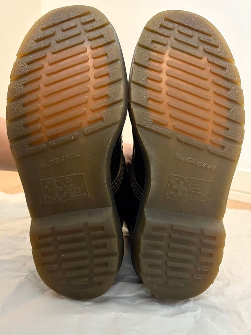 【希少】ドクターマーチン 6ホール 黒ステッチ 22.5cm