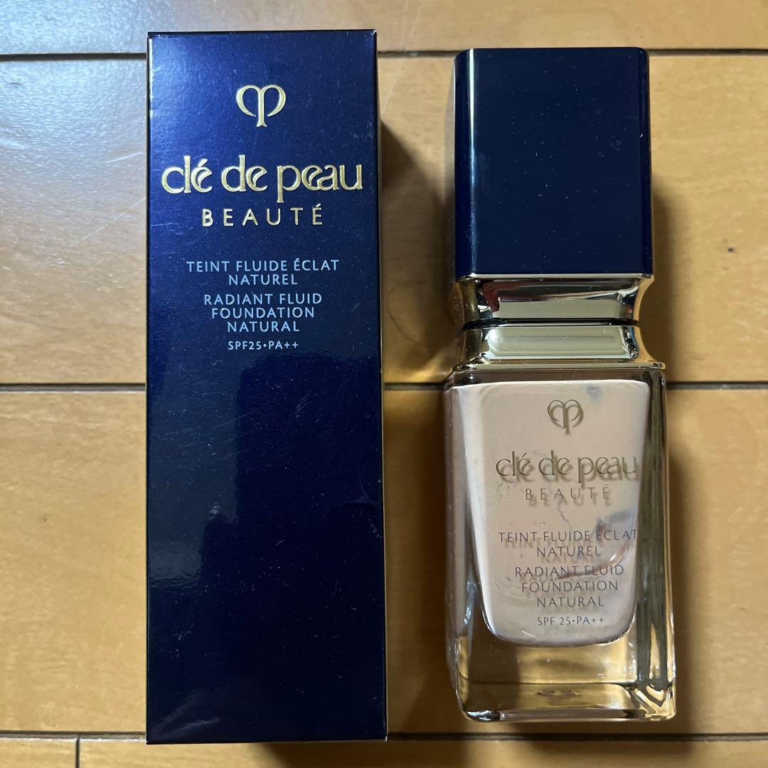 クレ・ド・ポーボーテ タンフリュイドエクラ ナチュレル オークル40