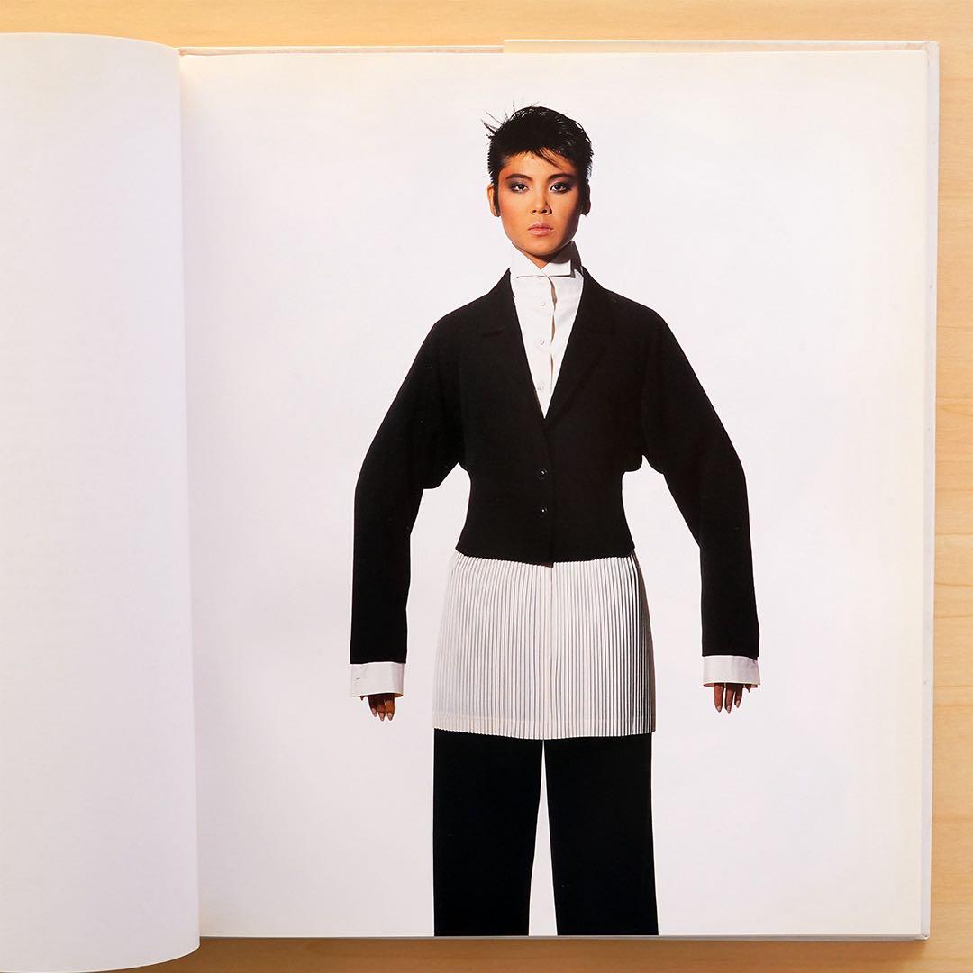 ISSEY MIYAKE 写真集 アーヴィング・ペン 撮影 - メルカリ