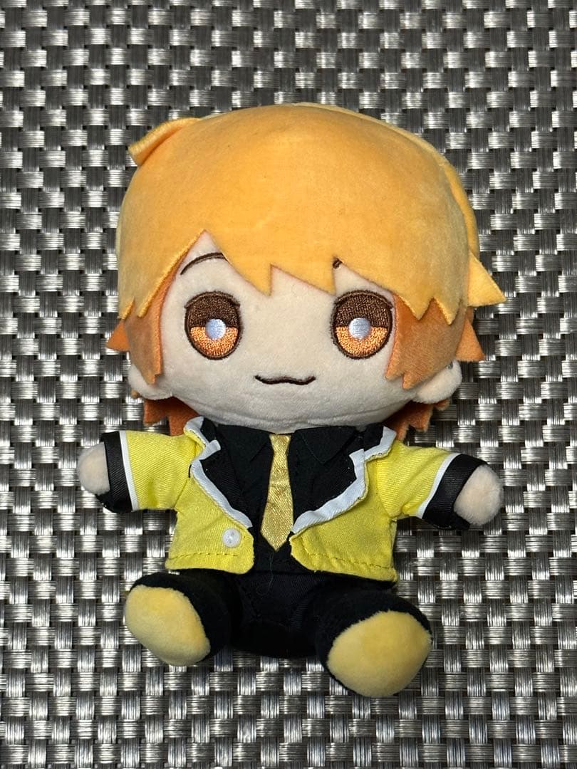 AMPTAKxCOLORS あっきぃ おすわりぬいぐるみ - メルカリ