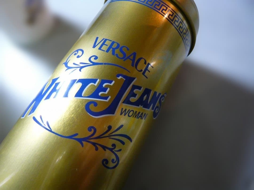 新品 VERSACE white Jeans 75ml 香水 ベルサーチ - メルカリ