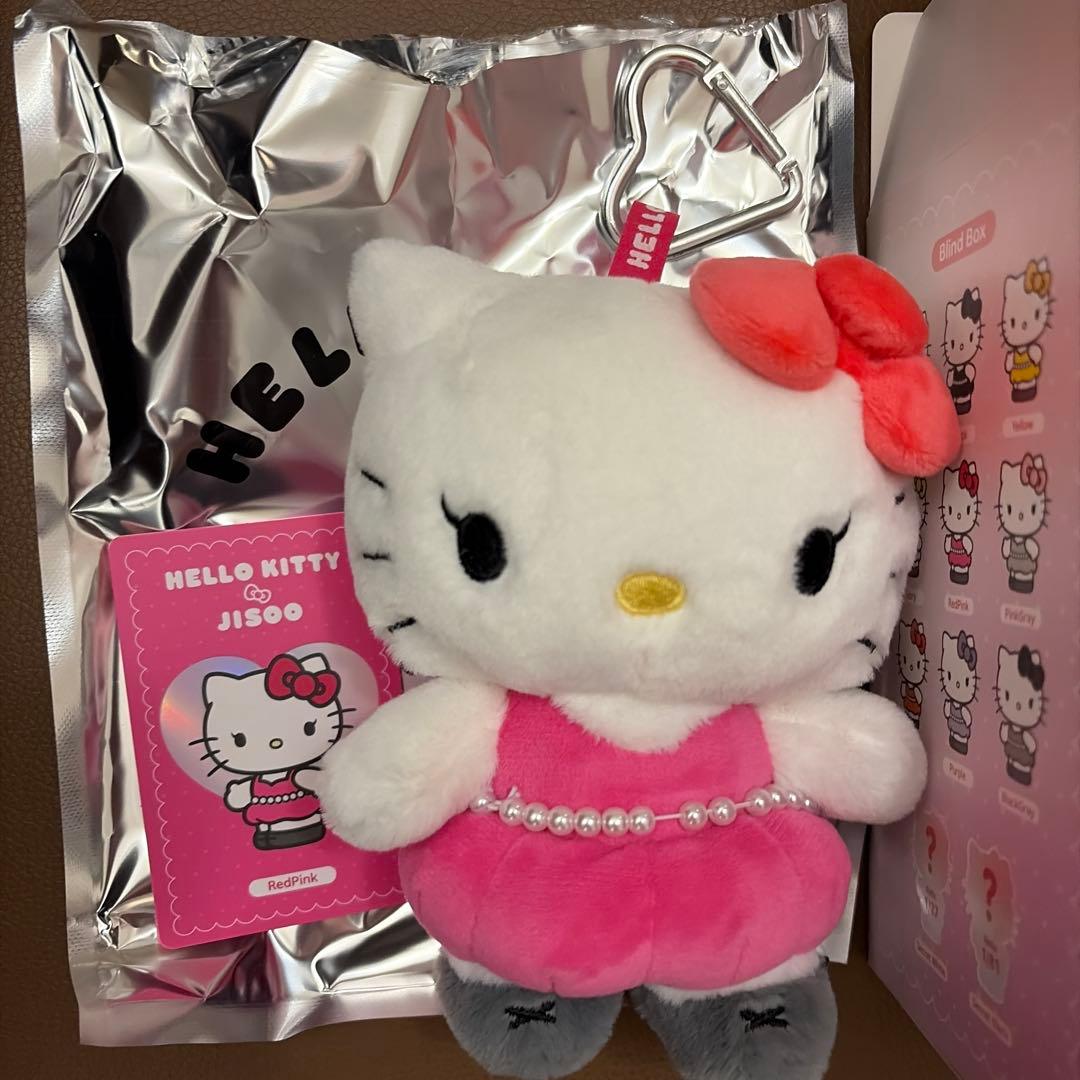 BLACKPINK ジス ハローキティぬいぐるみ キーホルダー レッドピンク