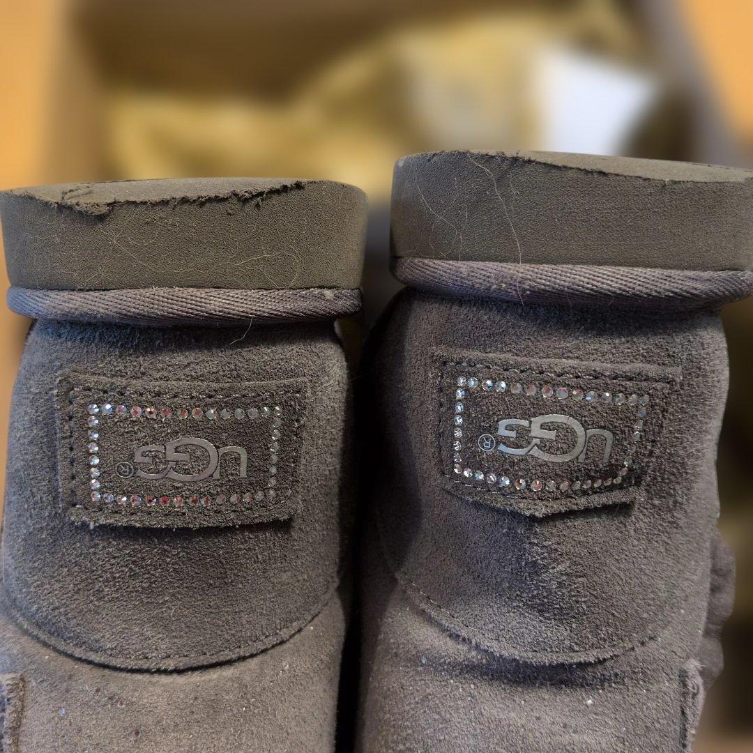 UGG アグ スワロフスキー グレー 星座 ムートンブーツ 24cm US7 - メルカリ