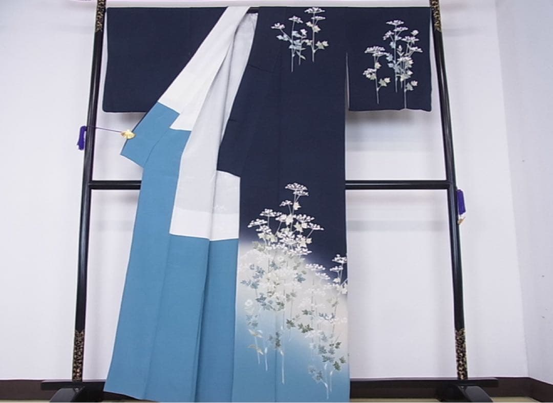十日町友禅作家阿部佳雪訪問着➁紺色 花柄 訪問着クリーニング済み