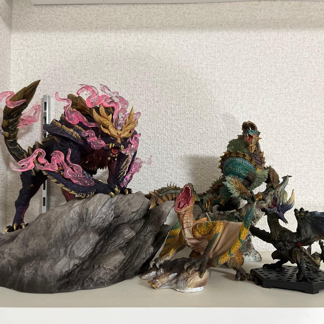 モンハン フィギュア マガイマガド ジンオウガ クリエイターズモデル