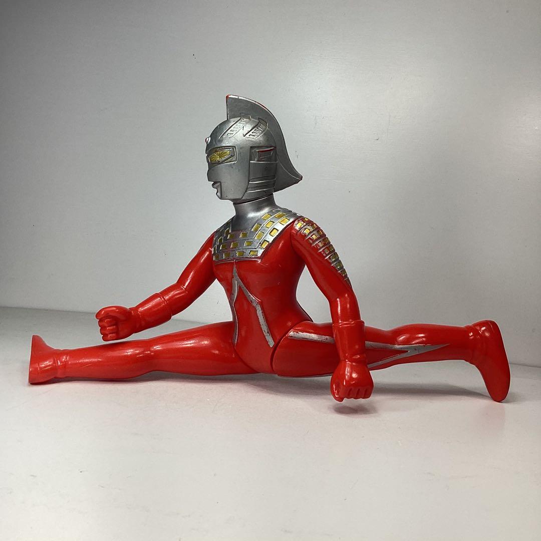 ビッグサイズウルトラセブン 1988 JAPAN 30㎝ 硬質ソフビ - メルカリ