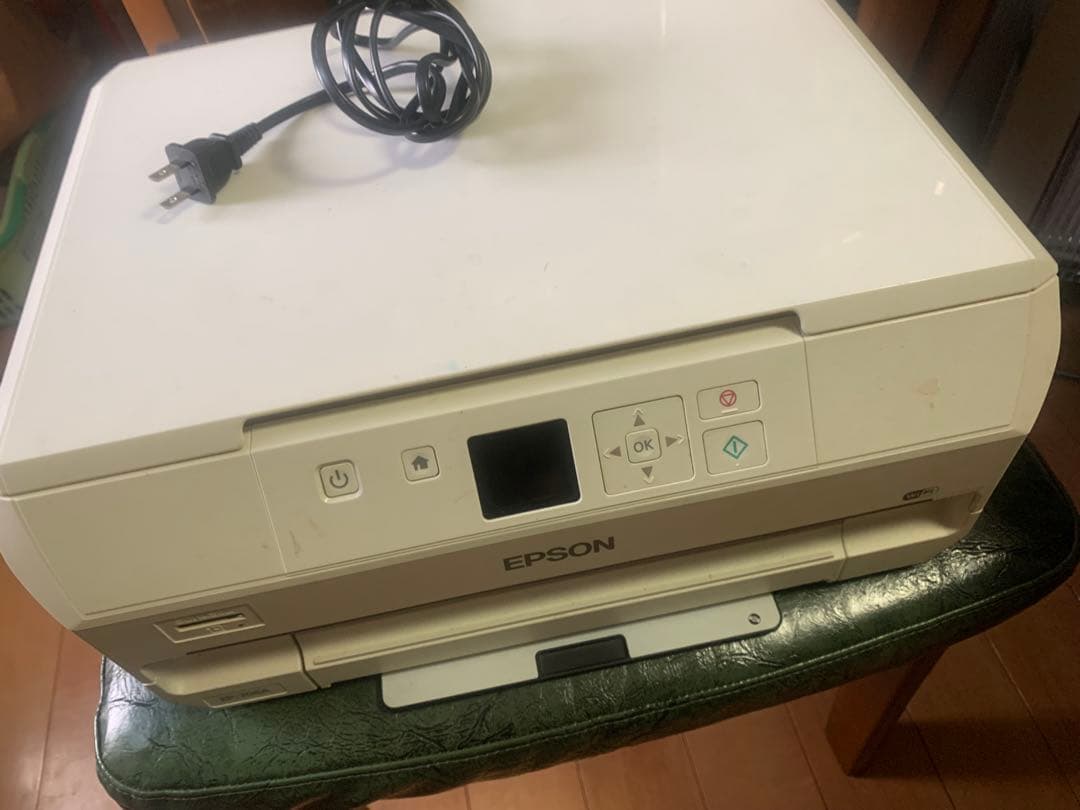 EPSON EP706Aのプリンタ（ジャンク品）と互換インクイエロー、マゼンタ EPSON EP706Aのプリンタ（ジャンク品）と互換インクイエロー、マゼンタ