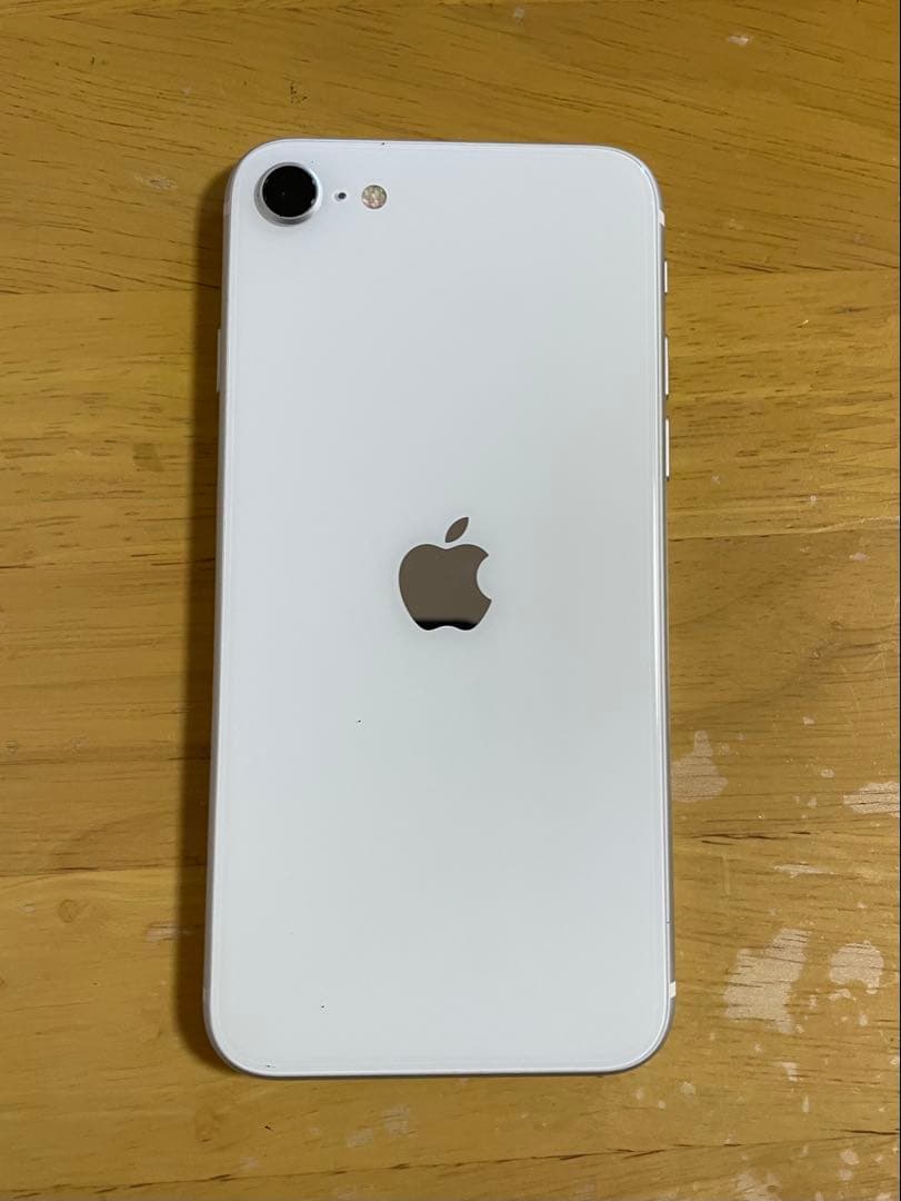 iPhone SE (第2世代) ホワイト 83% 64G - メルカリ